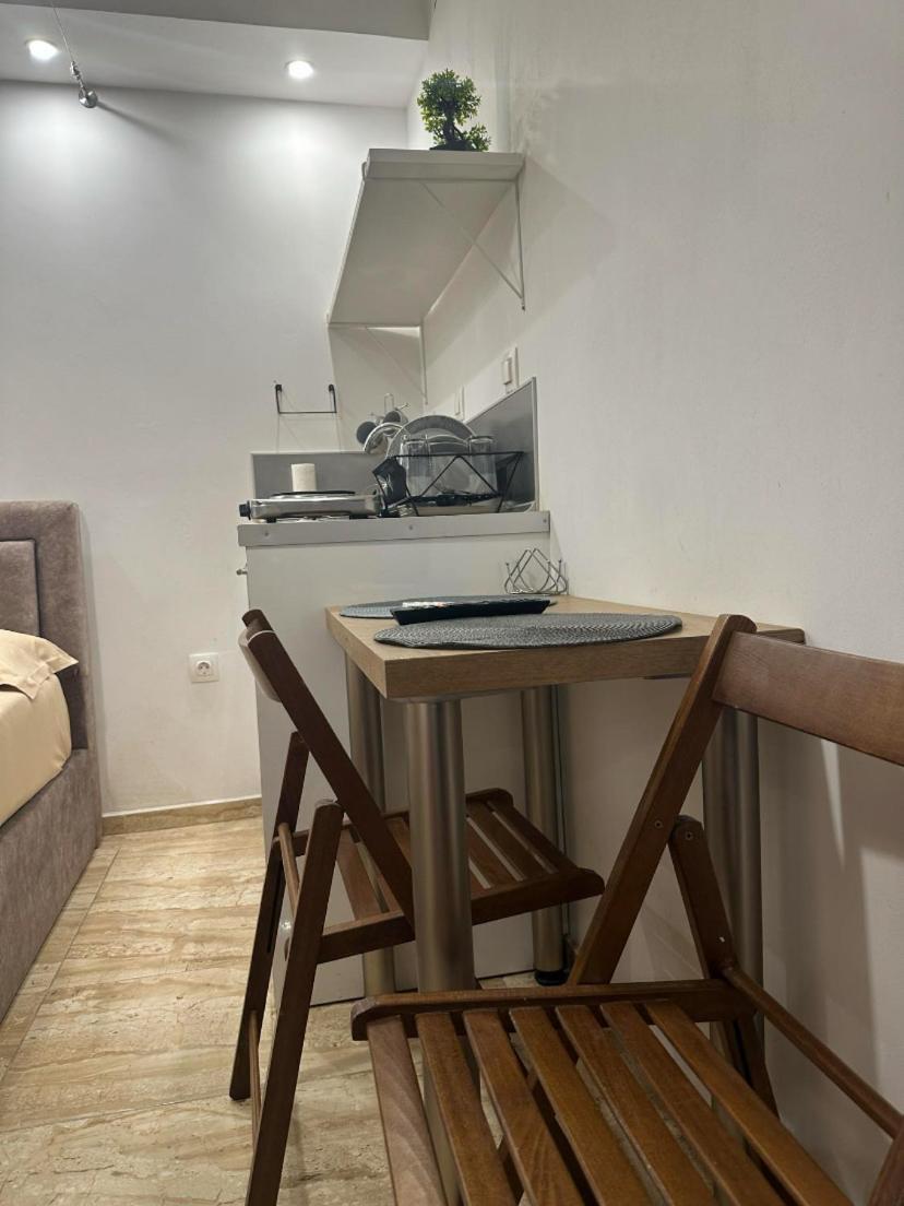 סלוניקי Dimitris Center Apartment מראה חיצוני תמונה