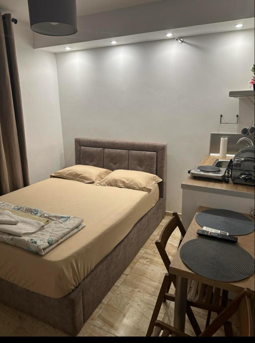 סלוניקי Dimitris Center Apartment מראה חיצוני תמונה
